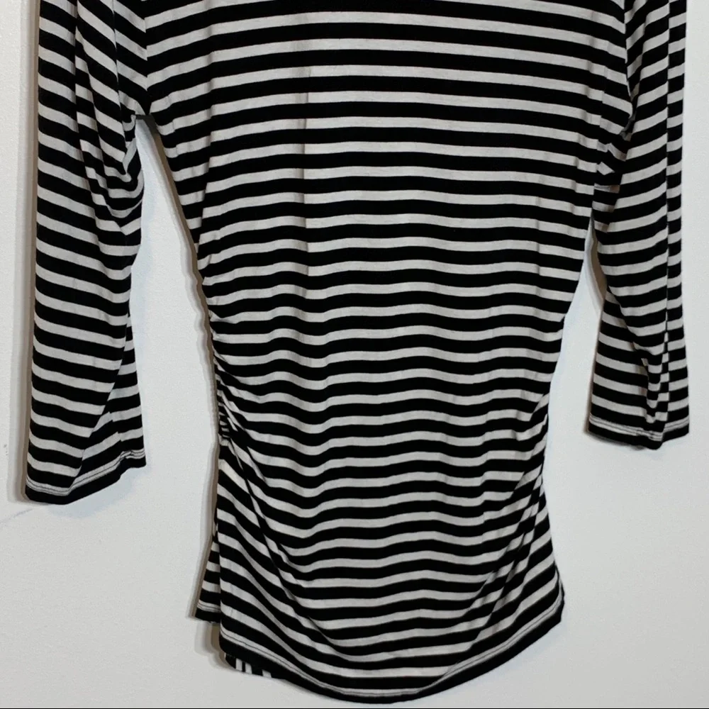 EUC Vince Camuto Black and White‎ Striped Shirt - Picture 6 of 6